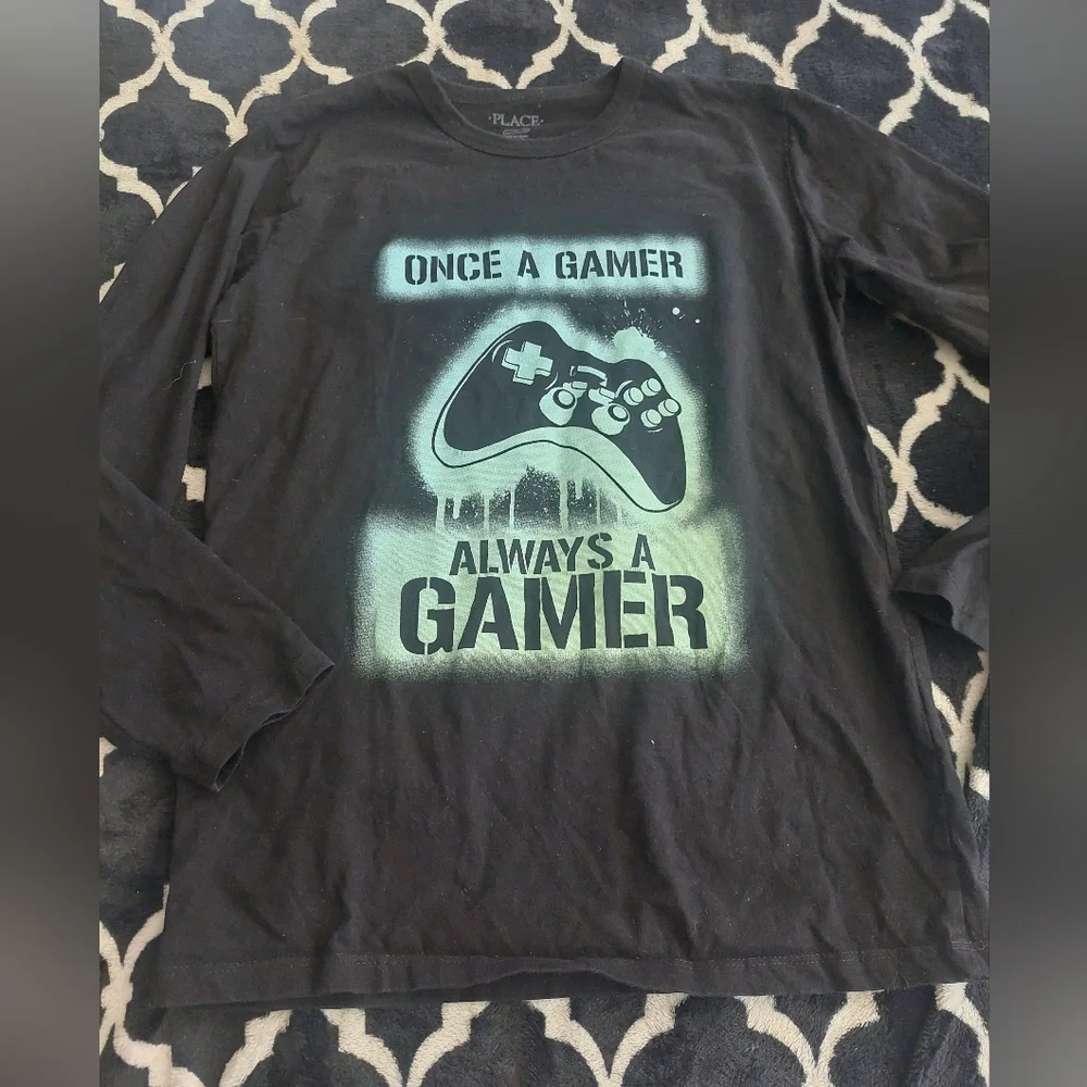 Children's Place long sleeve gamer tee XL 14‎